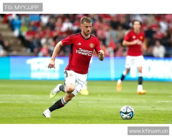 曼晚报道舍什科膝伤恢复缓慢或将缺席未来多场比赛